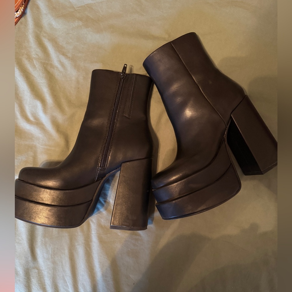 Steve Madden Cobra US 7